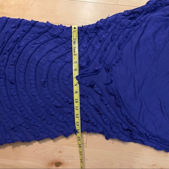 BCBG MaxAzria Runway Dress - Picture 6 of 8